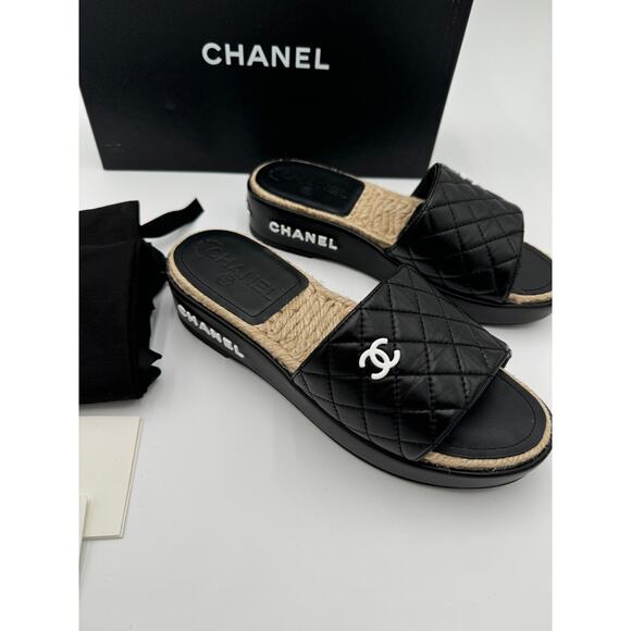 Chanel 2020 Interlocking CC Logo Slides Platforms size 37/7 - Picture 3 of 11